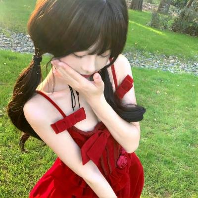 笼中女囚